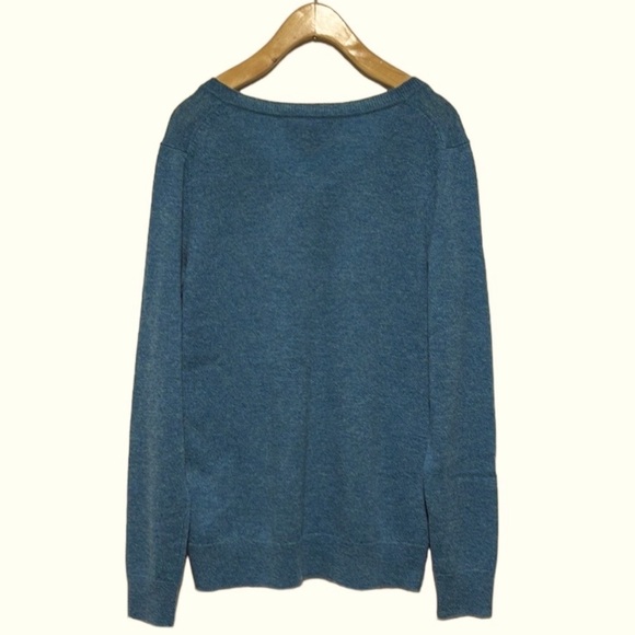 TAHARI Viridian Green Cashmere V-Neck Sweater - Picture 5 of 11